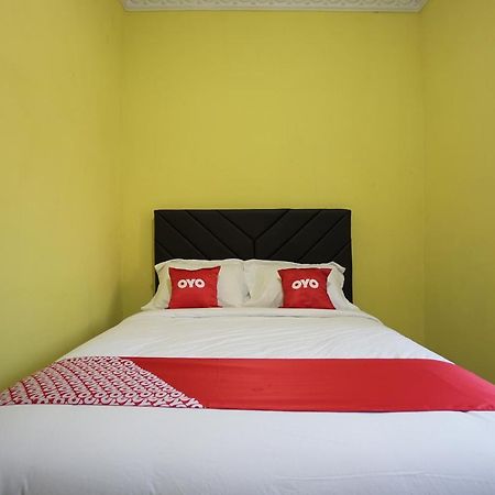 Oyo 2486 Bahana Guest House Manado Ngoại thất bức ảnh