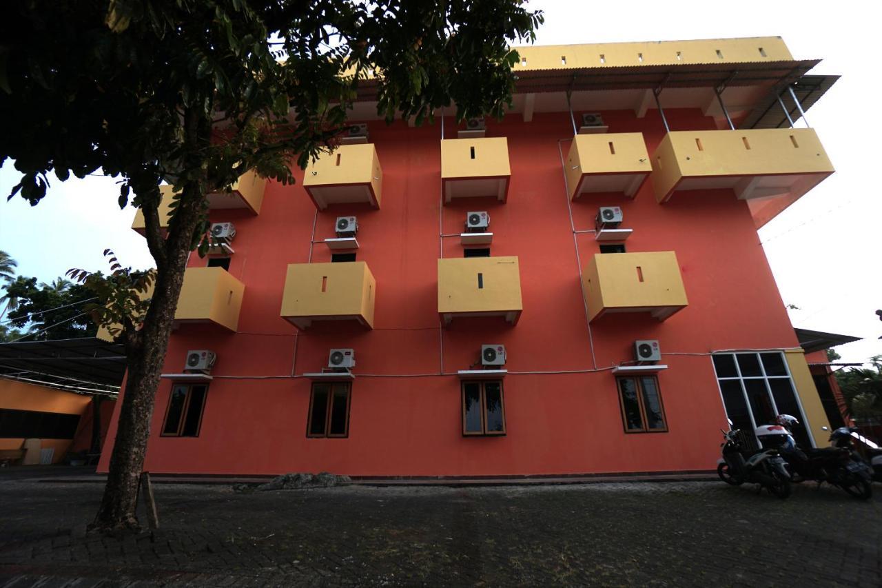 Oyo 2486 Bahana Guest House Manado Ngoại thất bức ảnh